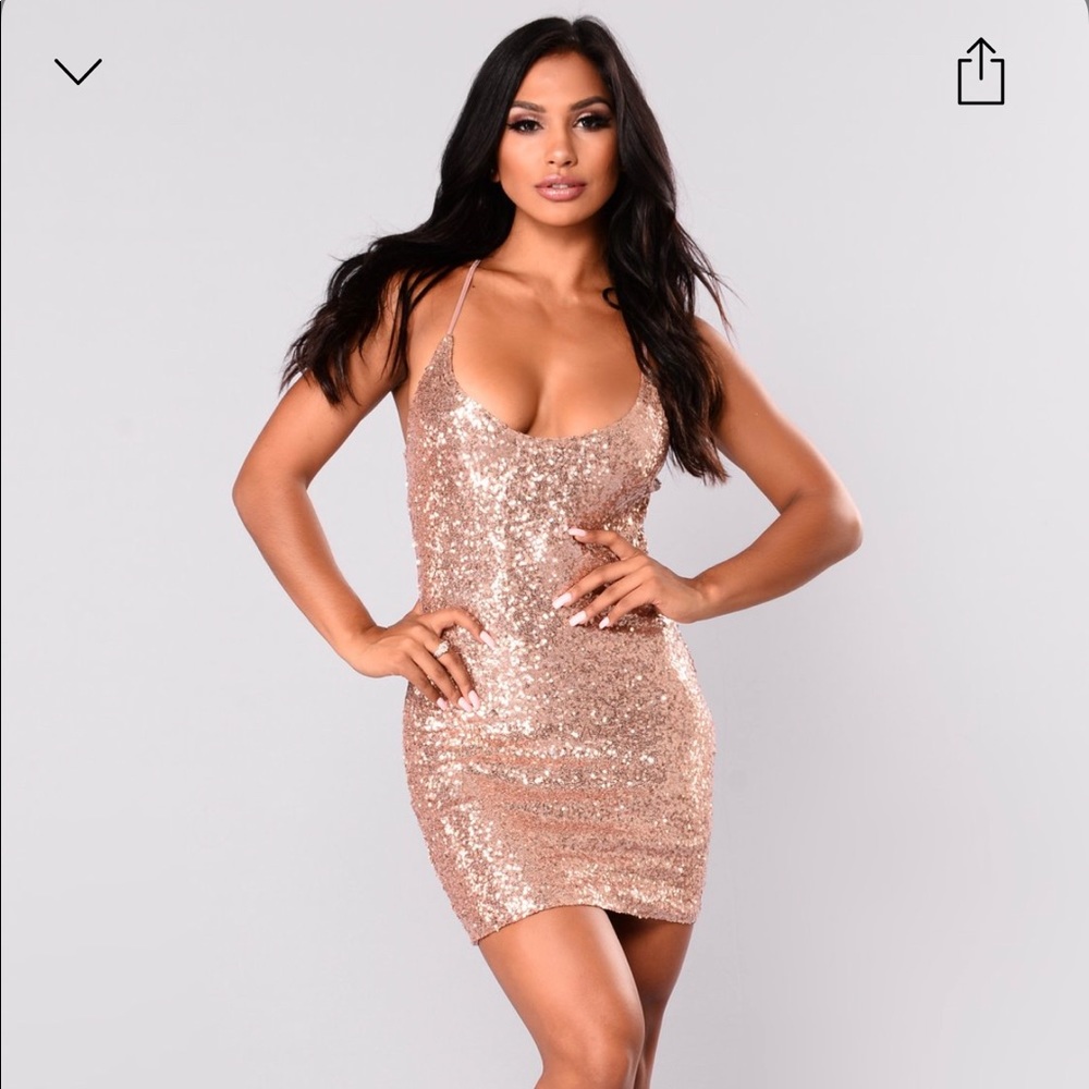 FASHION NOVA SEXY DRESS SIZE Medium IN PERFECT CONDITIONS